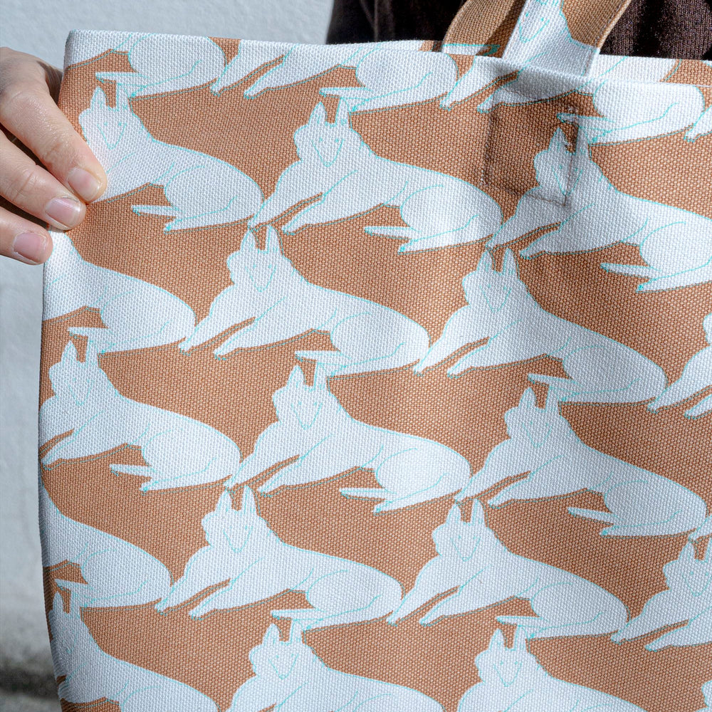 
                  
                    tosaminosa Custom Motif Tote Bag Brown
                  
                
