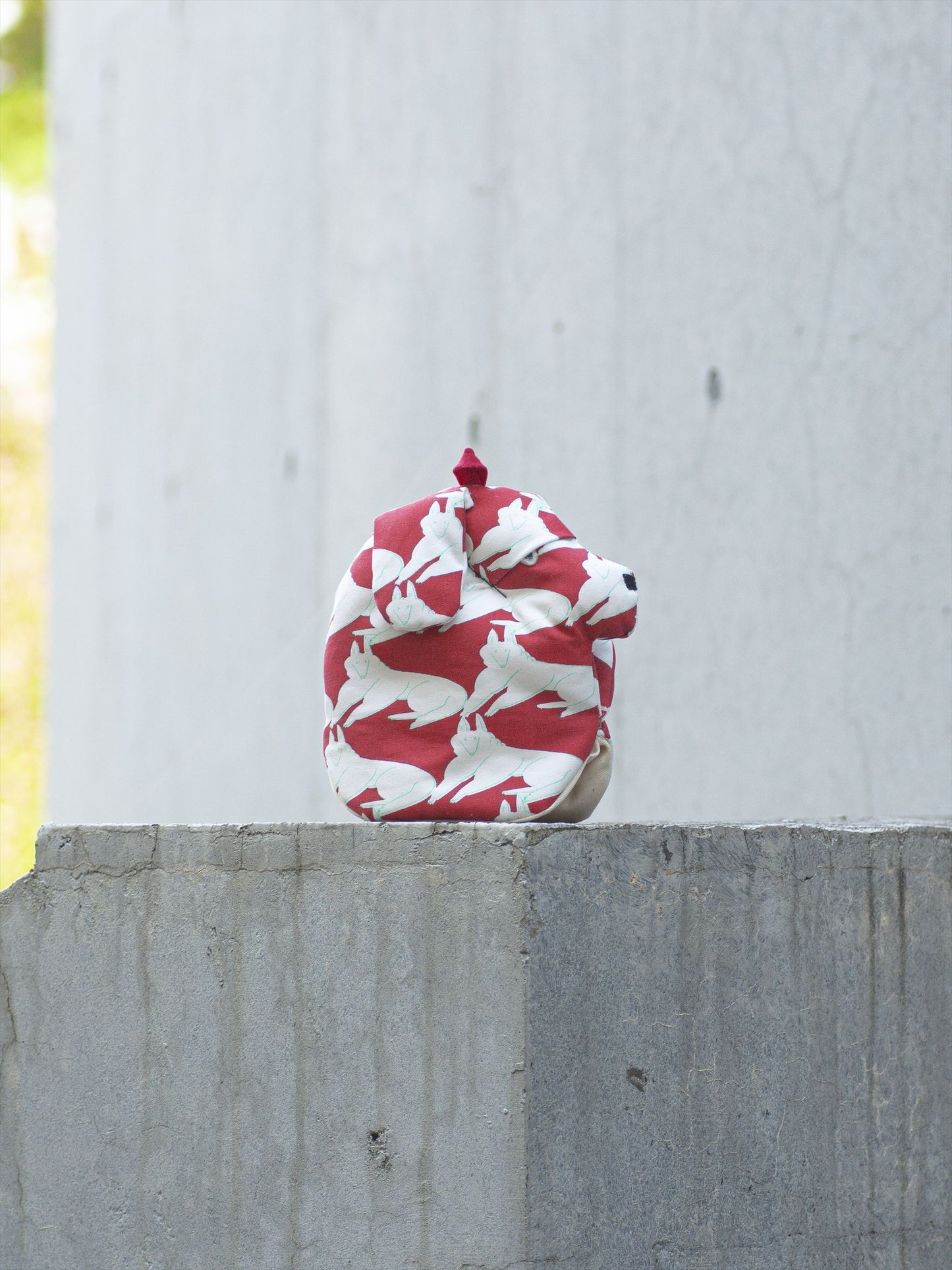 Inu Pape Tsukami Potholder Wine Red